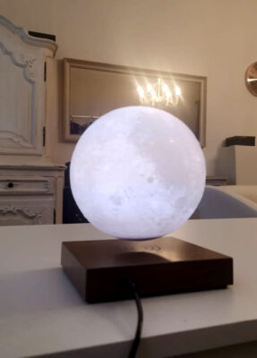 Hõljuv lamp kuu 3 - AirUp